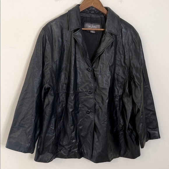 Wilsons Leather Classic Black Leather Coat pockets, V neck, notched collar 2X - Picture 1 of 12